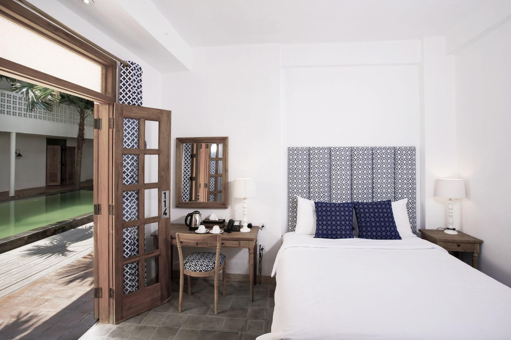 Hotel Adhisthana